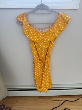 Boden Yellow Polka Dot Off-Shoulder Dress, size small